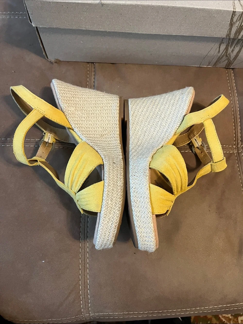 B.ø.c sunny yellow